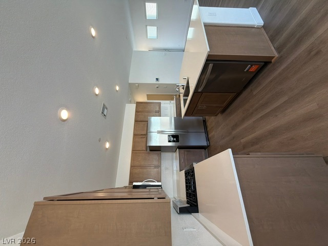 924 Alethea River Avenue Property Photo 3