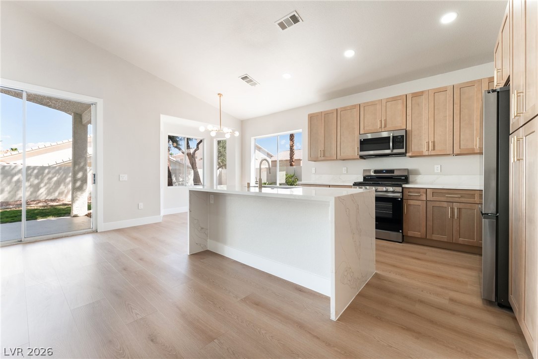 8408 Sea Glen Drive Property Photo 14