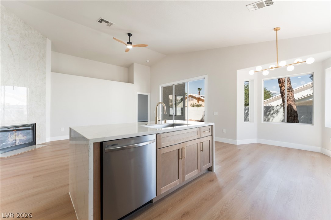 8408 Sea Glen Drive Property Photo 17
