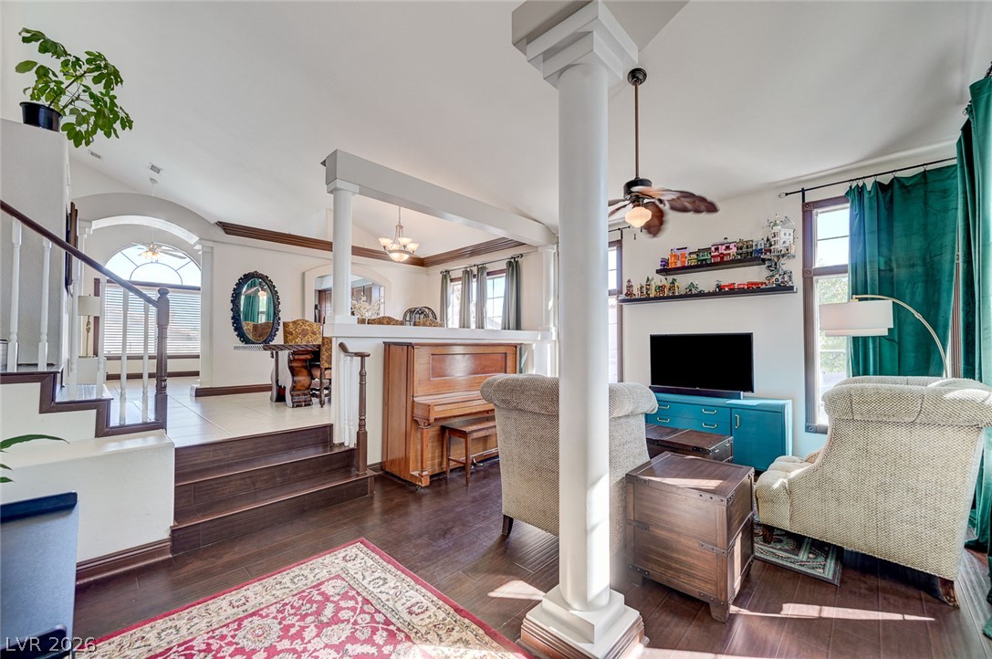 2722 Aspen Wood Avenue Property Photo 4