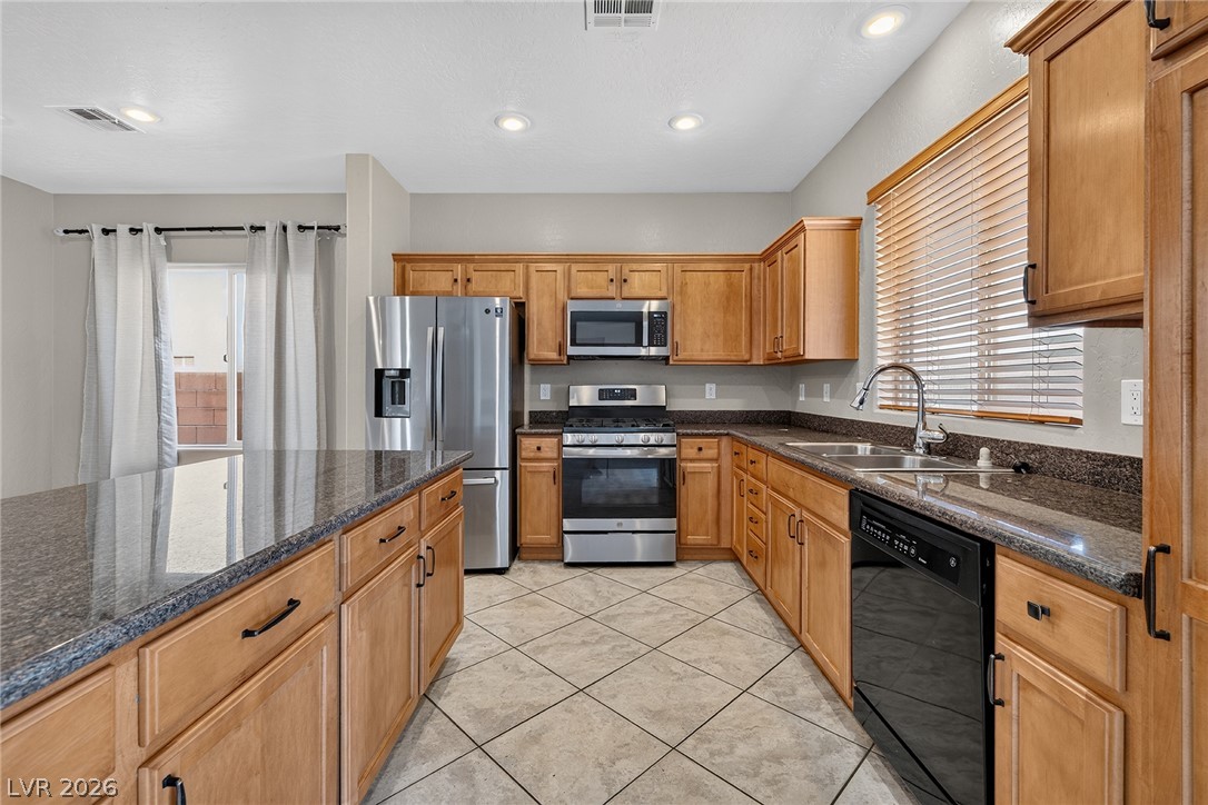 8105 Celina Hills Street Property Photo 7