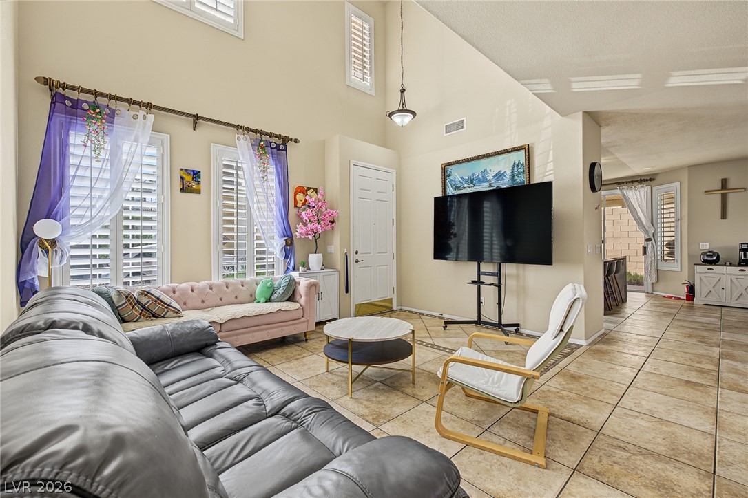 8061 Retriever Avenue Property Photo 4