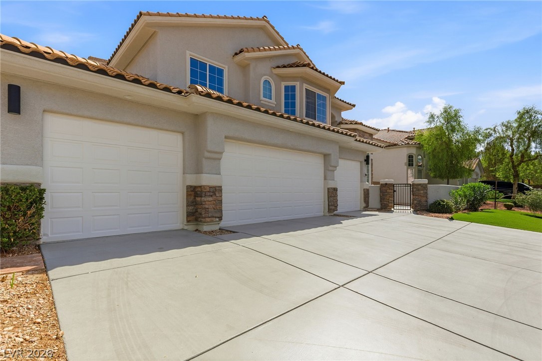 10626 San Vercelli Court Property Photo 12