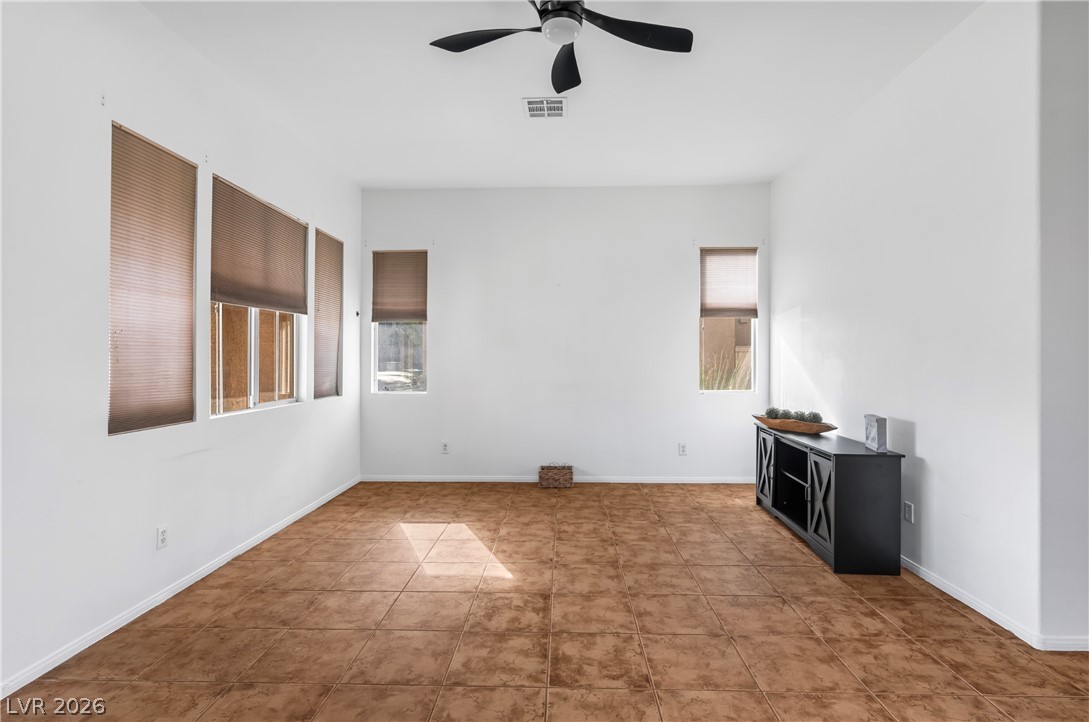 688 Canfield Point Avenue Property Photo 4