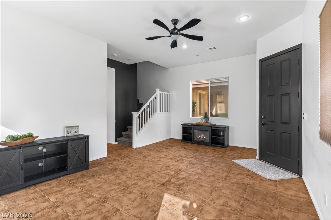 688 Canfield Point Avenue Property Photo 6