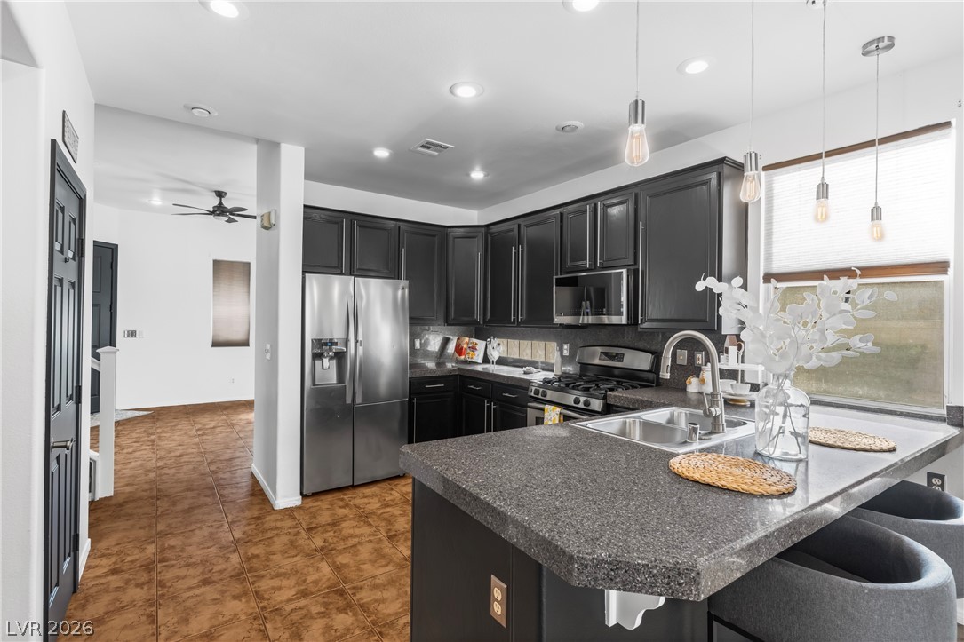688 Canfield Point Avenue Property Photo 10