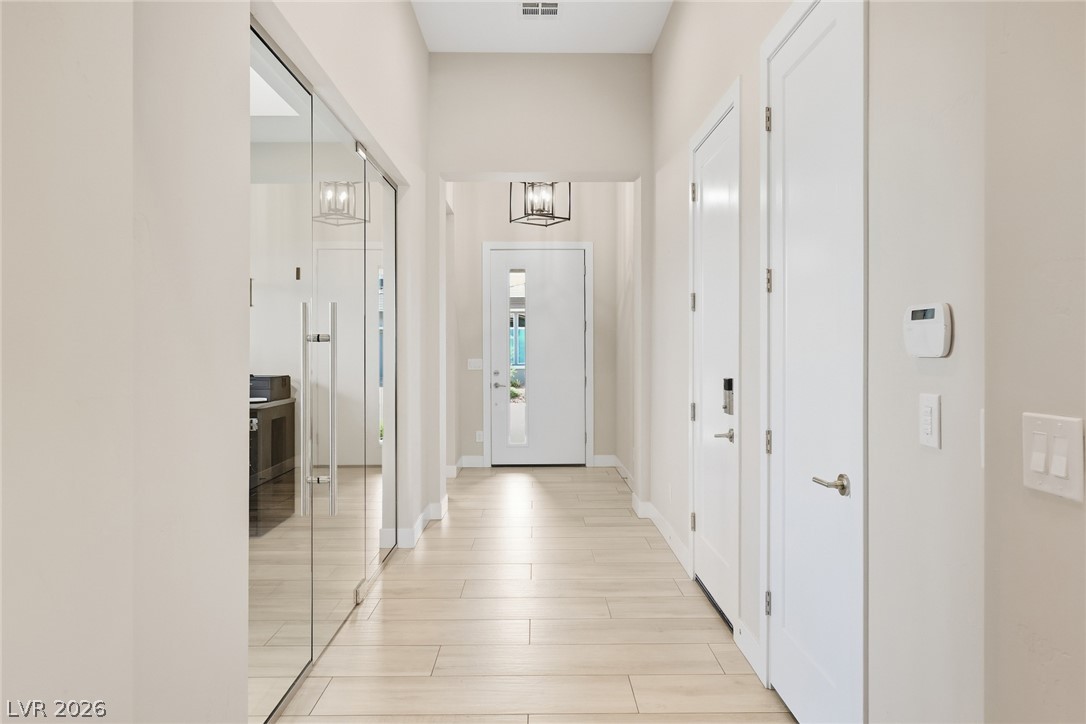 12382 Tudor Arch Drive Property Photo 10