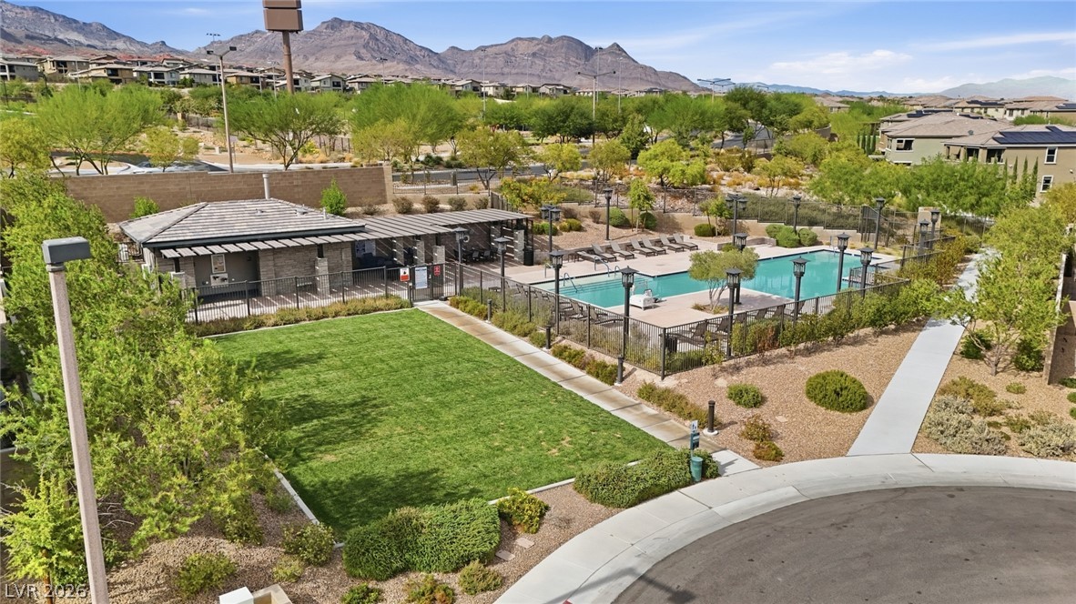 12382 Tudor Arch Drive Property Photo 45