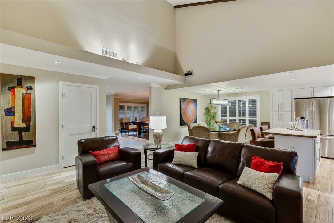 2822459 Property Photo 2