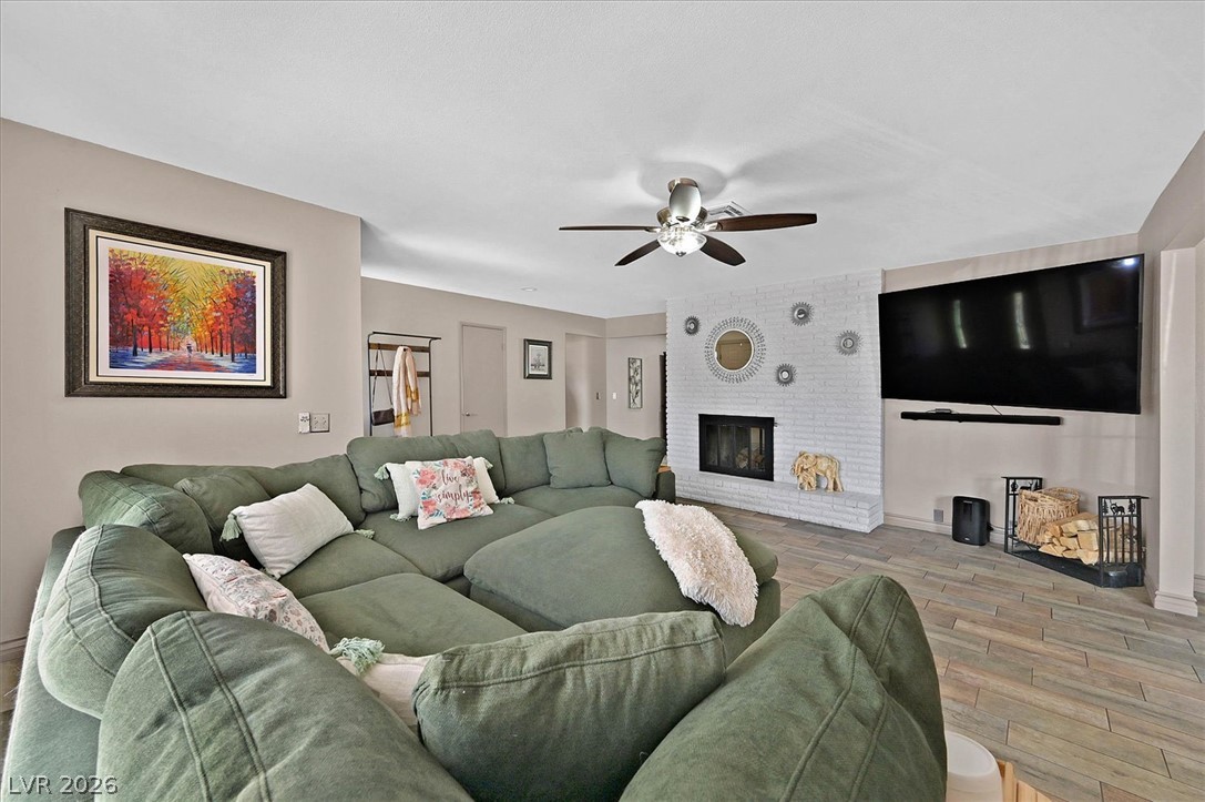 6824 Adobe Court Property Photo 4