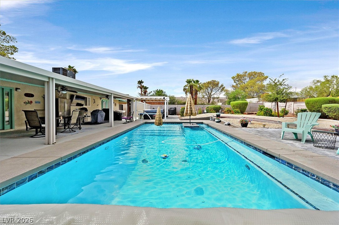 6824 Adobe Court Property Photo 32