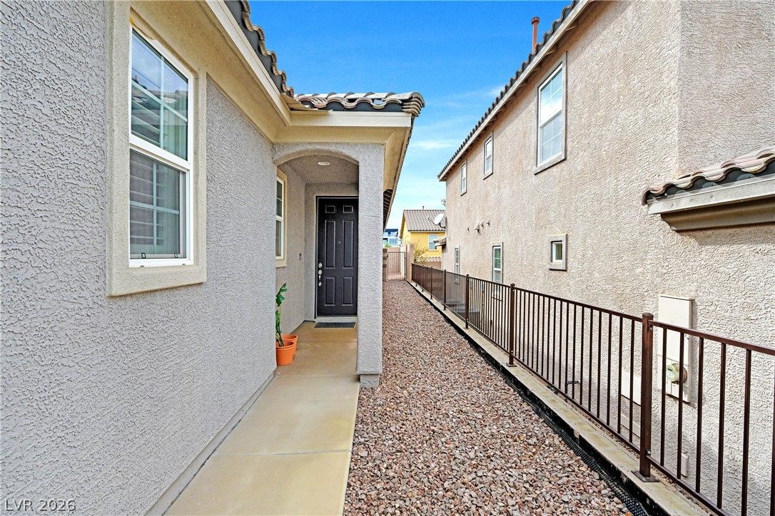 181 Tuscan Shadow Street Property Photo 2