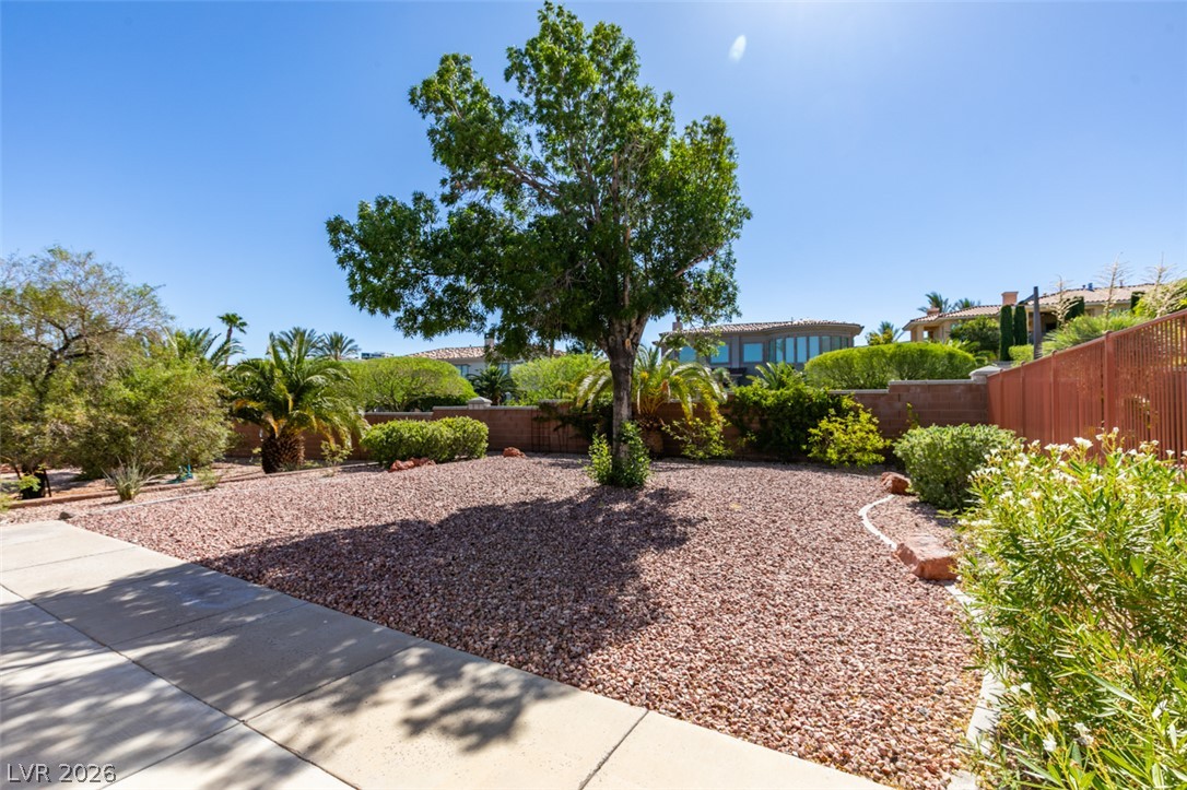 1864 High Mesa Drive Property Photo 20