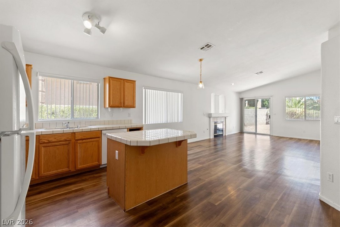 2124 Starline Meadow Place Property Photo 4