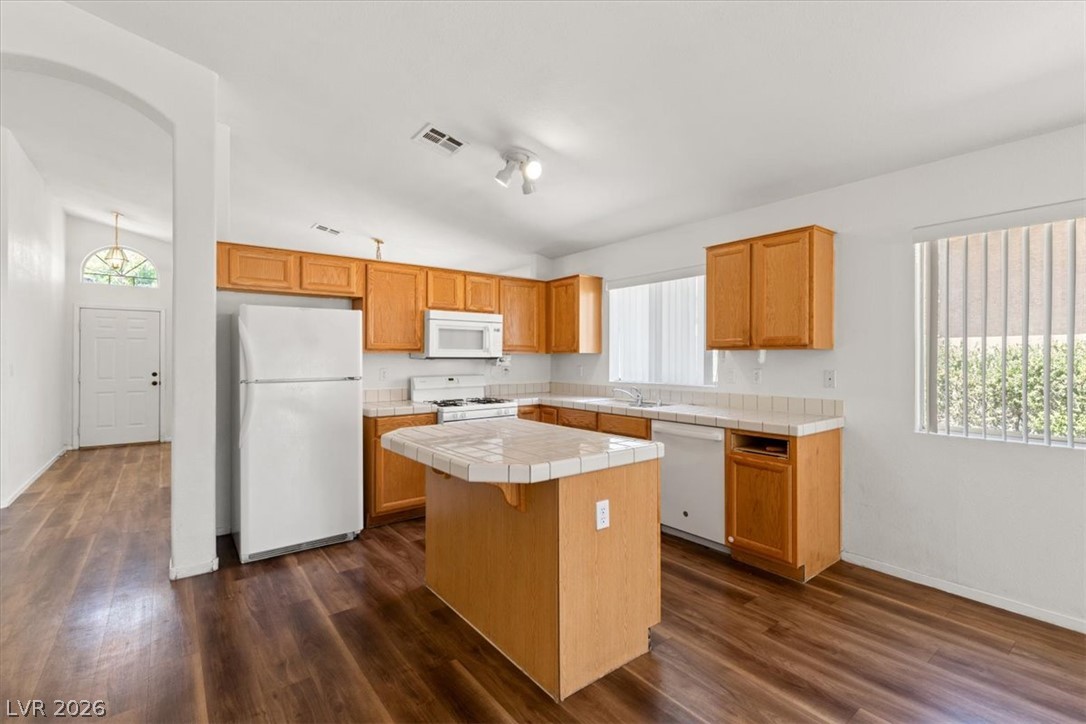 2124 Starline Meadow Place Property Photo 5