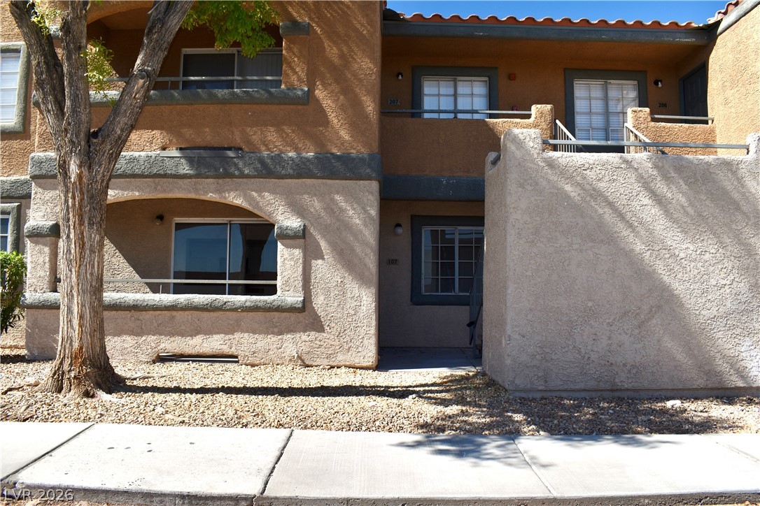 230 Mission Catalina Lane 107 Property Photo 2