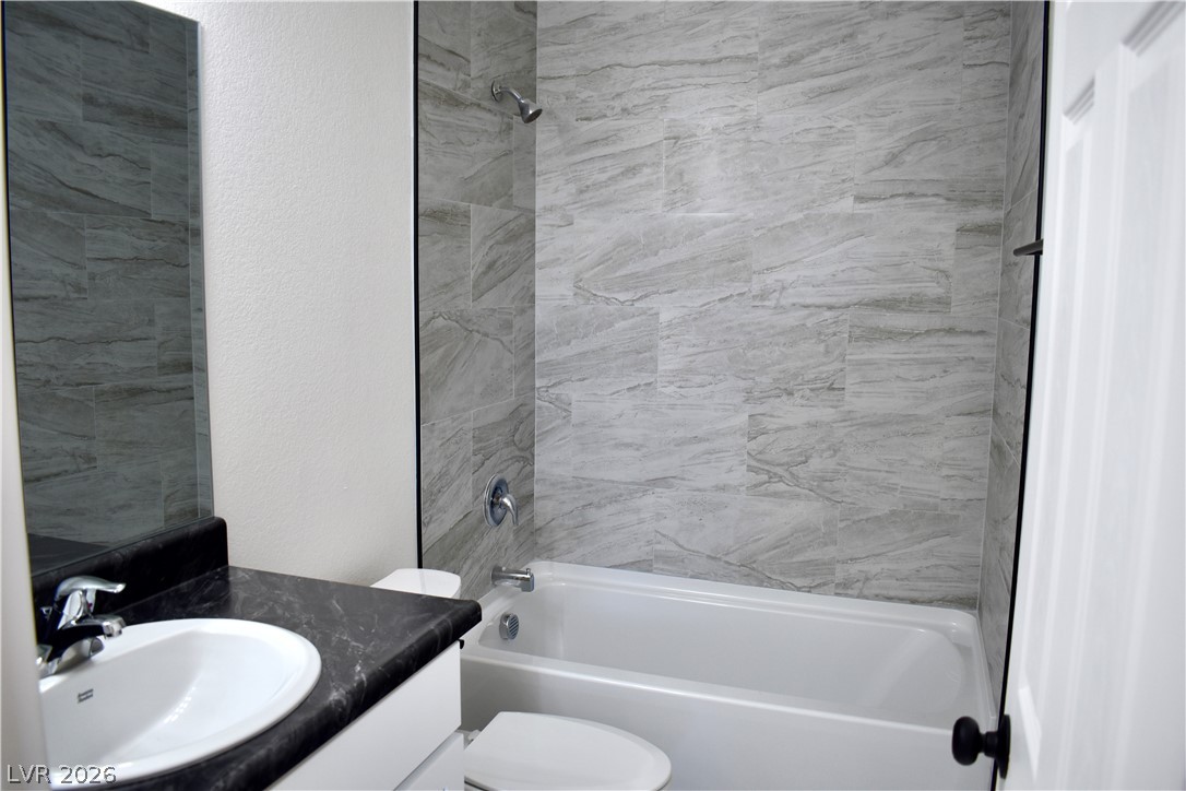 230 Mission Catalina Lane 107 Property Photo 12
