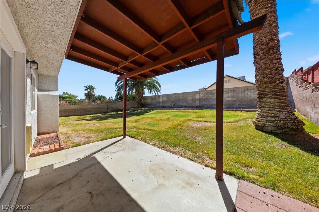 5095 Brownwood Avenue Property Photo 3