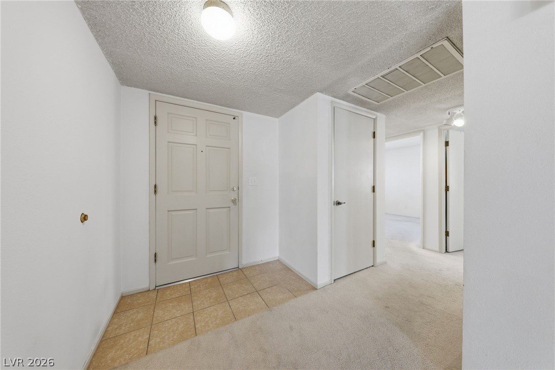 5095 Brownwood Avenue Property Photo 8