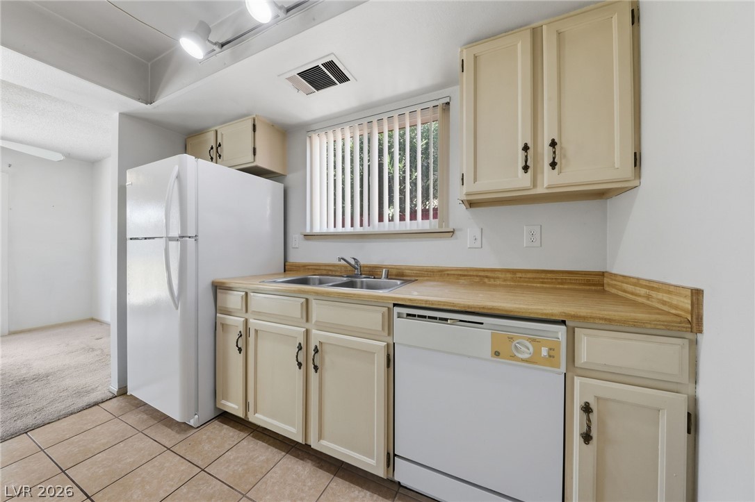 5095 Brownwood Avenue Property Photo 12
