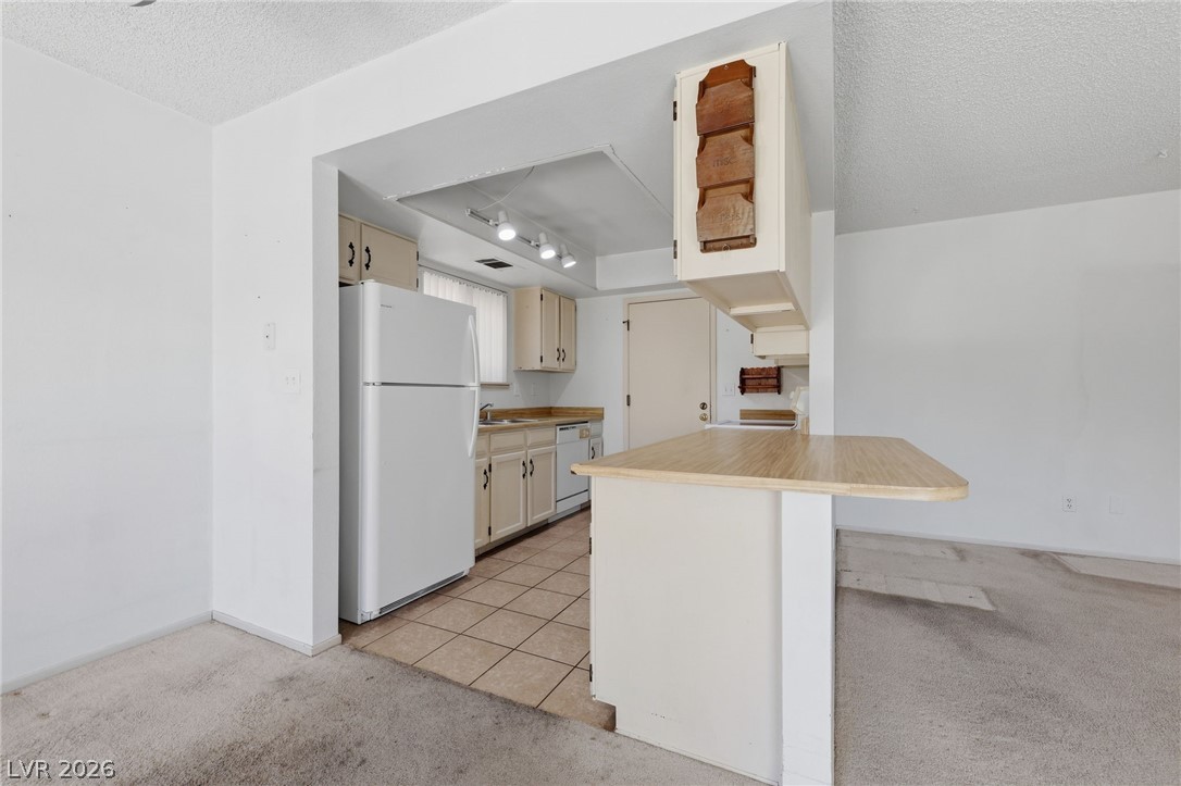 5095 Brownwood Avenue Property Photo 13