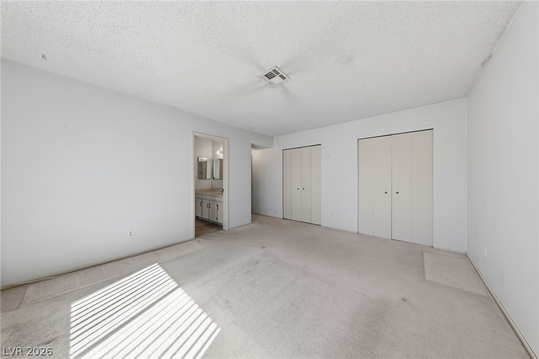 5095 Brownwood Avenue Property Photo 15