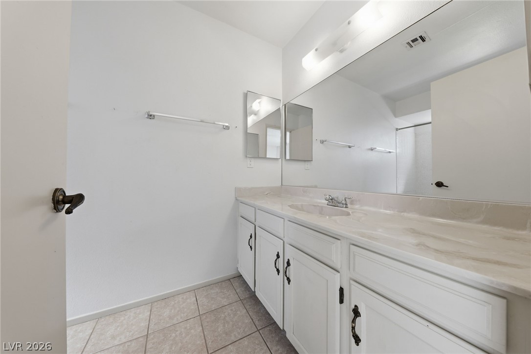 5095 Brownwood Avenue Property Photo 16