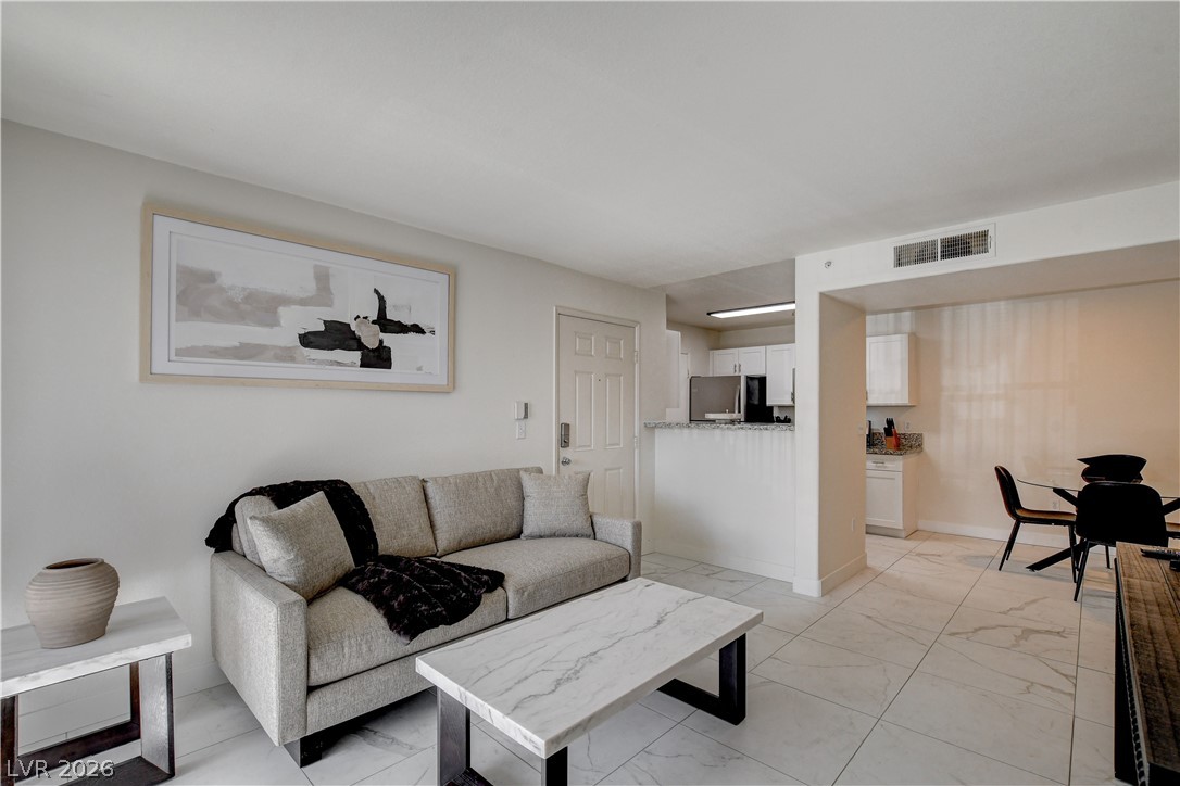 2822498 Property Photo 3