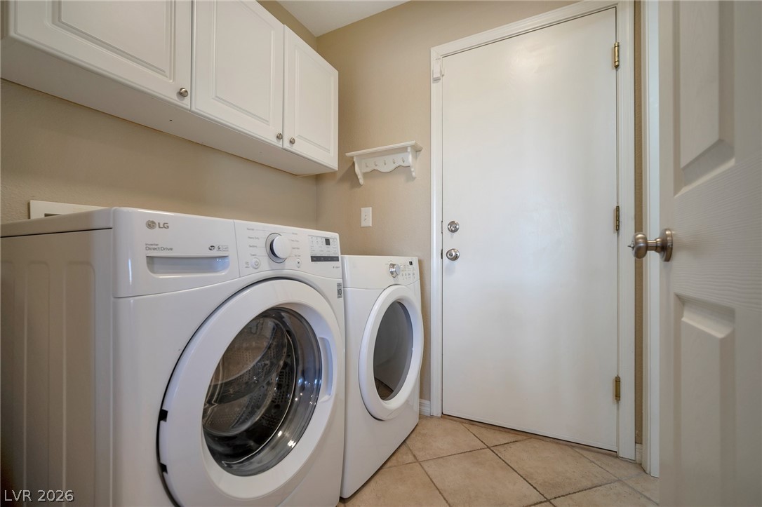 684 Gritty Garnet Avenue Property Photo 8