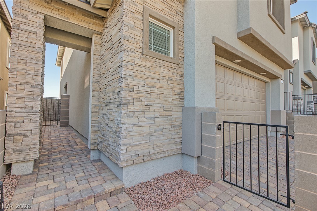 1055 Strada Mazoni Property Photo 5