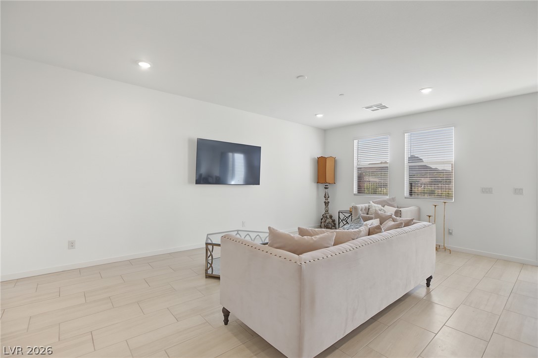 1055 Strada Mazoni Property Photo 11