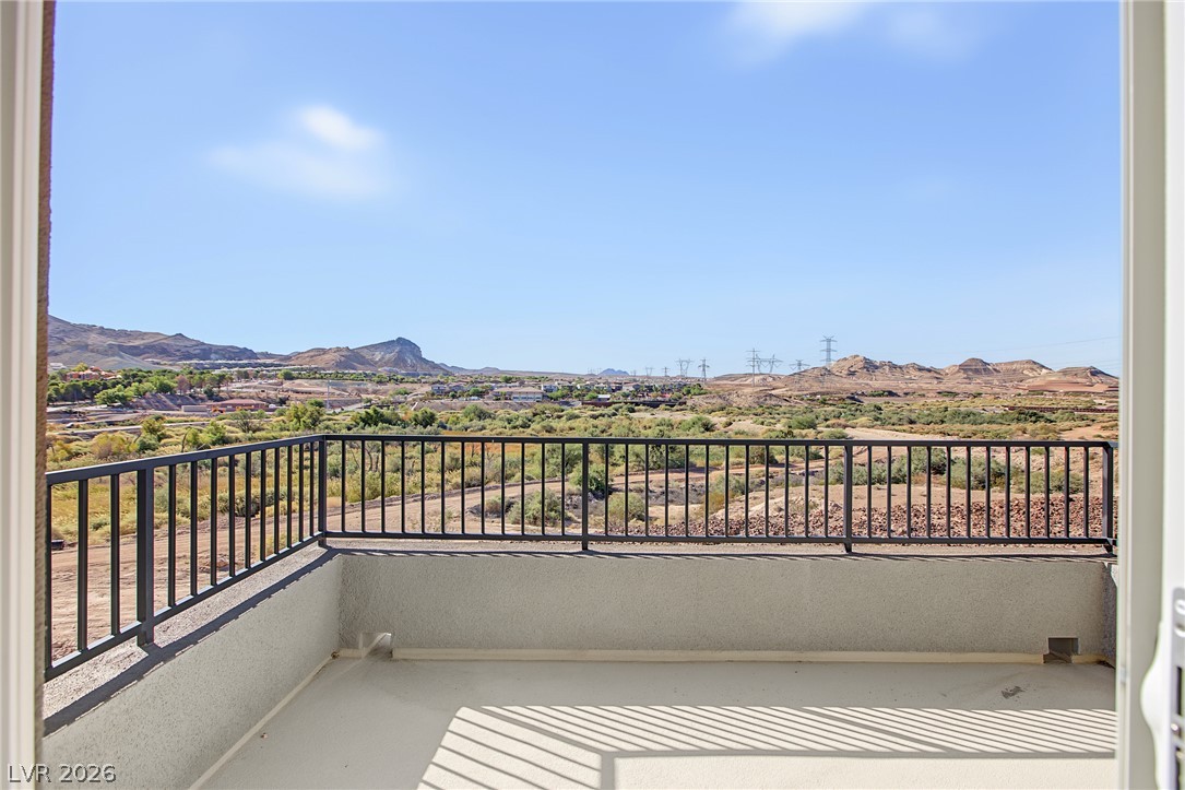 1055 Strada Mazoni Property Photo 36