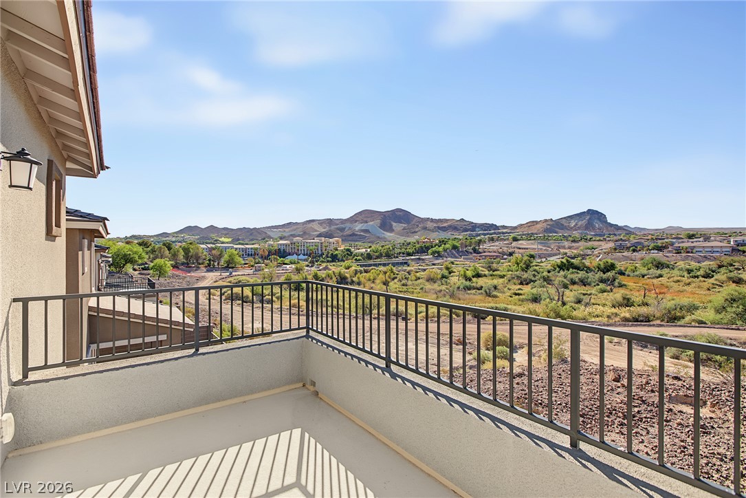 1055 Strada Mazoni Property Photo 38