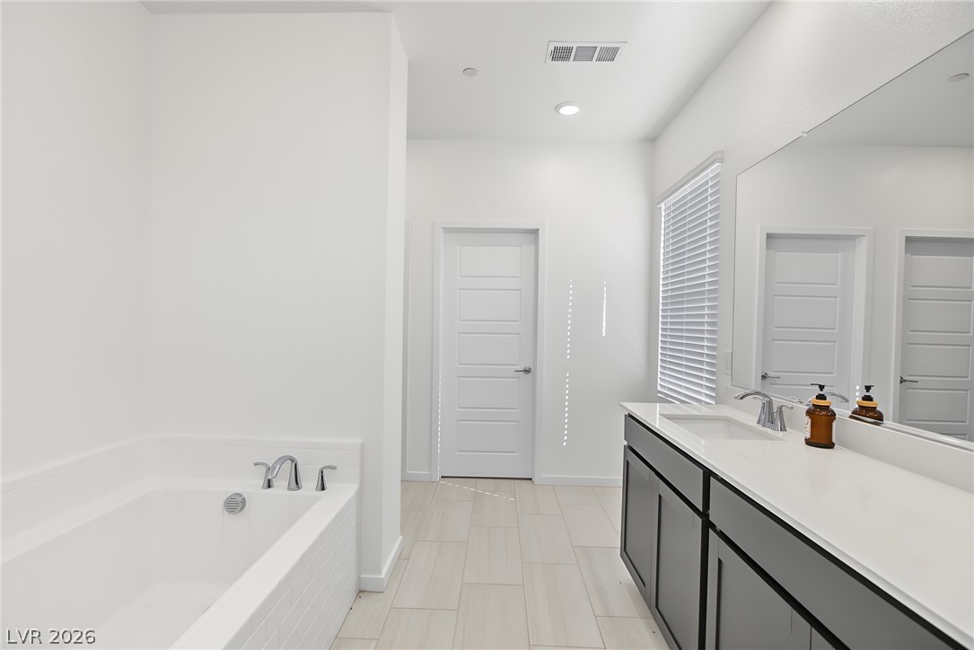 1055 Strada Mazoni Property Photo 41