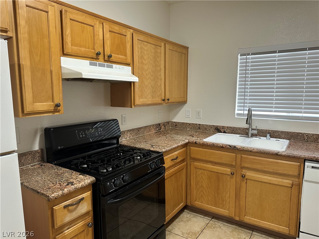1613 White Skies Court Property Photo 8