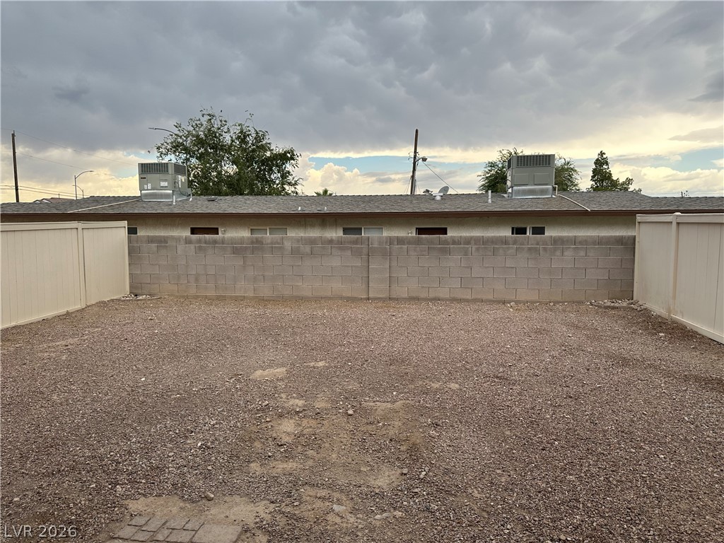 1613 White Skies Court Property Photo 14