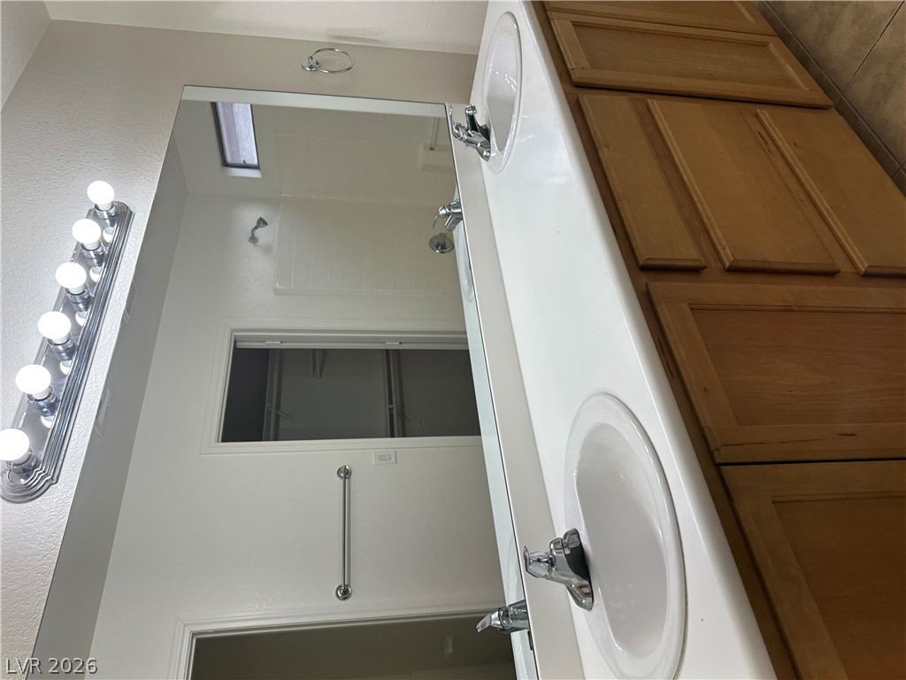 1613 White Skies Court Property Photo 21