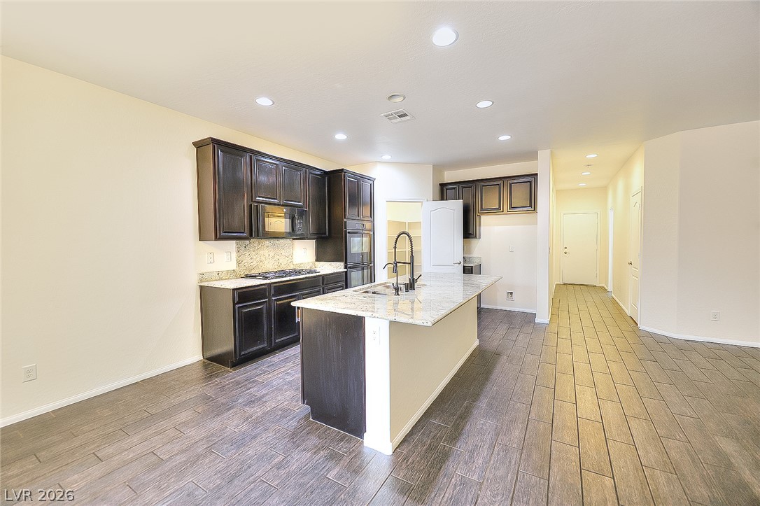 10647 Hyde Corner Avenue Property Photo 10