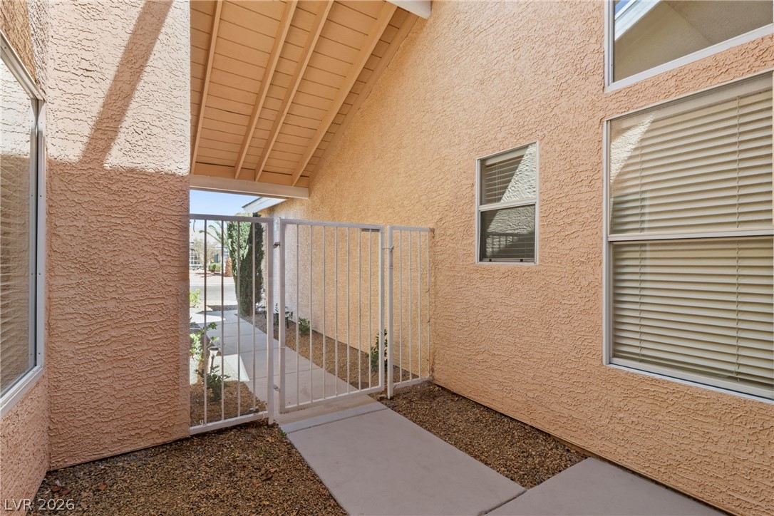2087 Angel Falls Drive Property Photo 5
