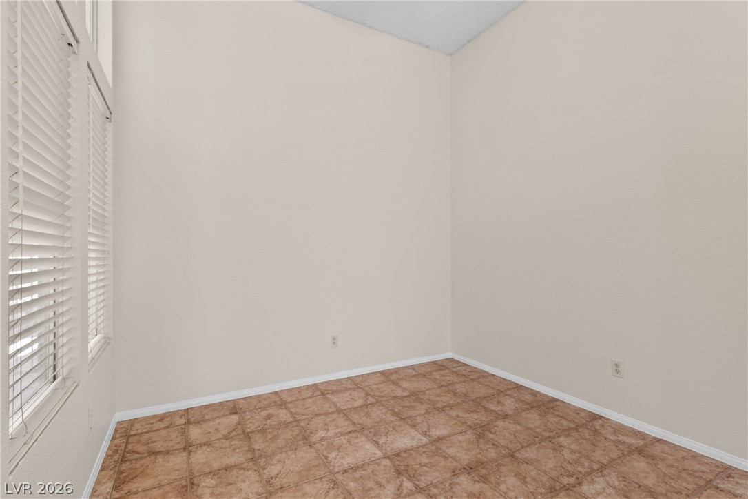 2087 Angel Falls Drive Property Photo 16