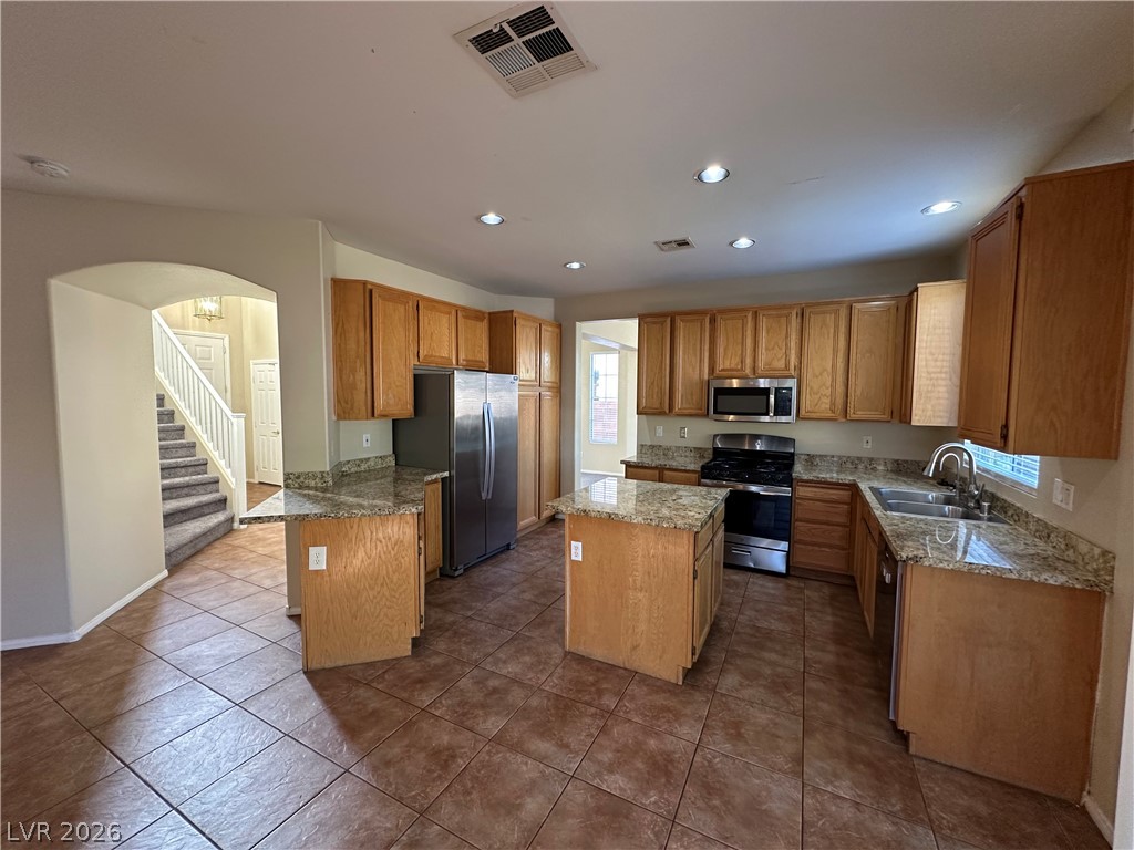 3023 Carbondale Street Property Photo 3