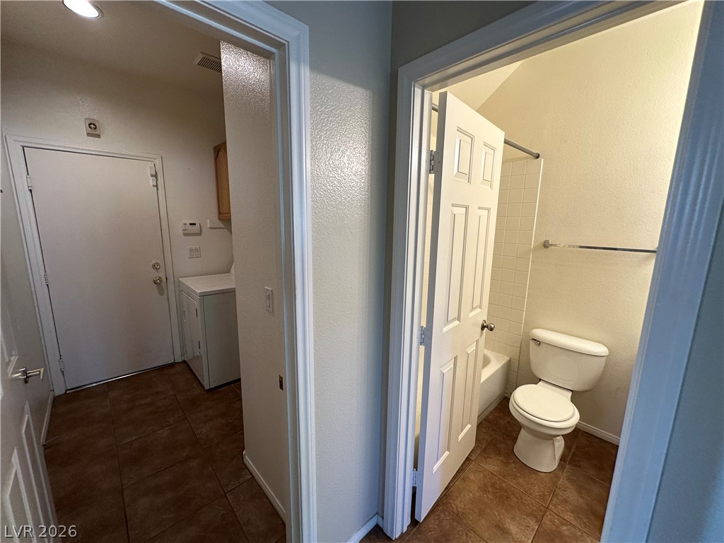 3023 Carbondale Street Property Photo 9