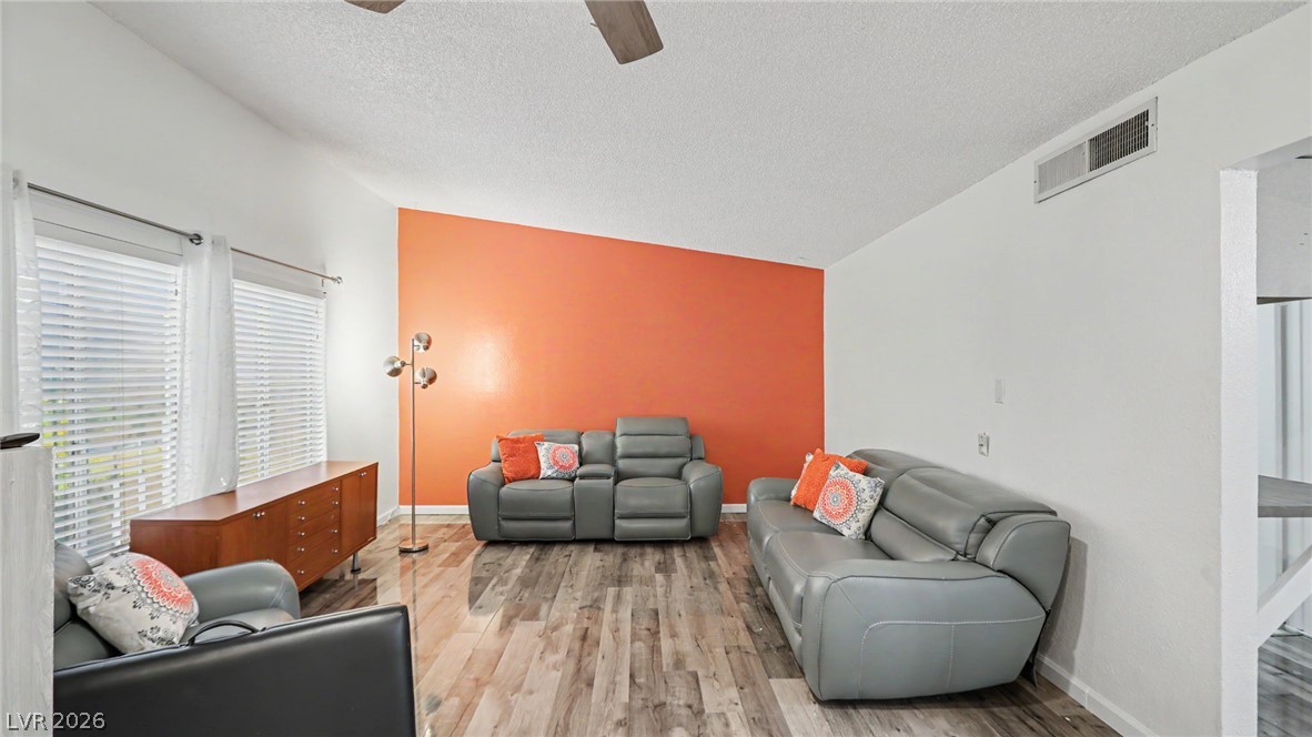 3753 Fairlawn Avenue Property Photo 6