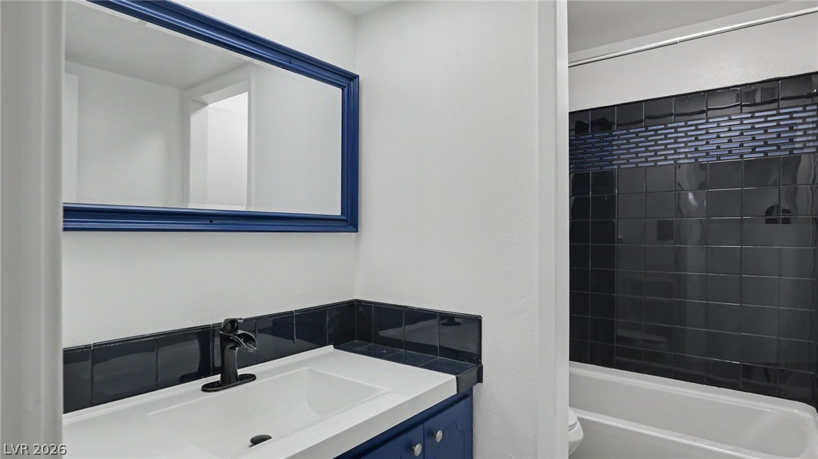3753 Fairlawn Avenue Property Photo 12