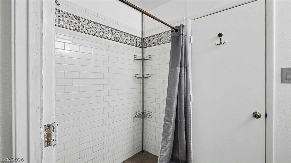 3753 Fairlawn Avenue Property Photo 24