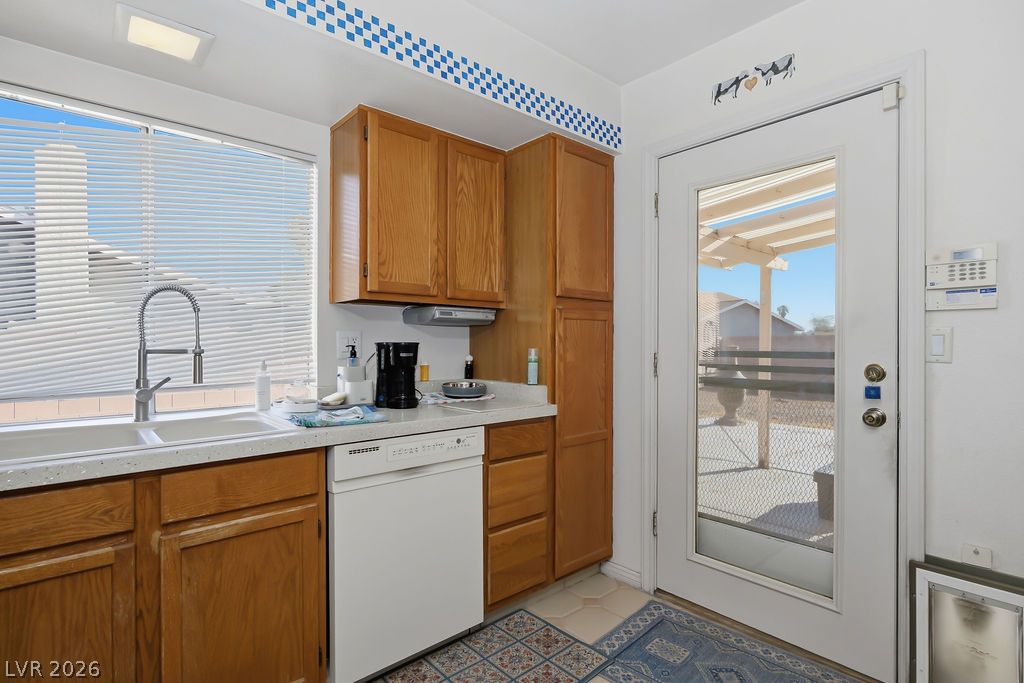3628 Duneville Street Property Photo 10