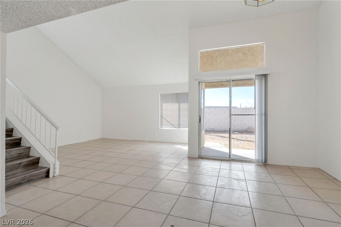4427 Faberge Avenue Property Photo 2