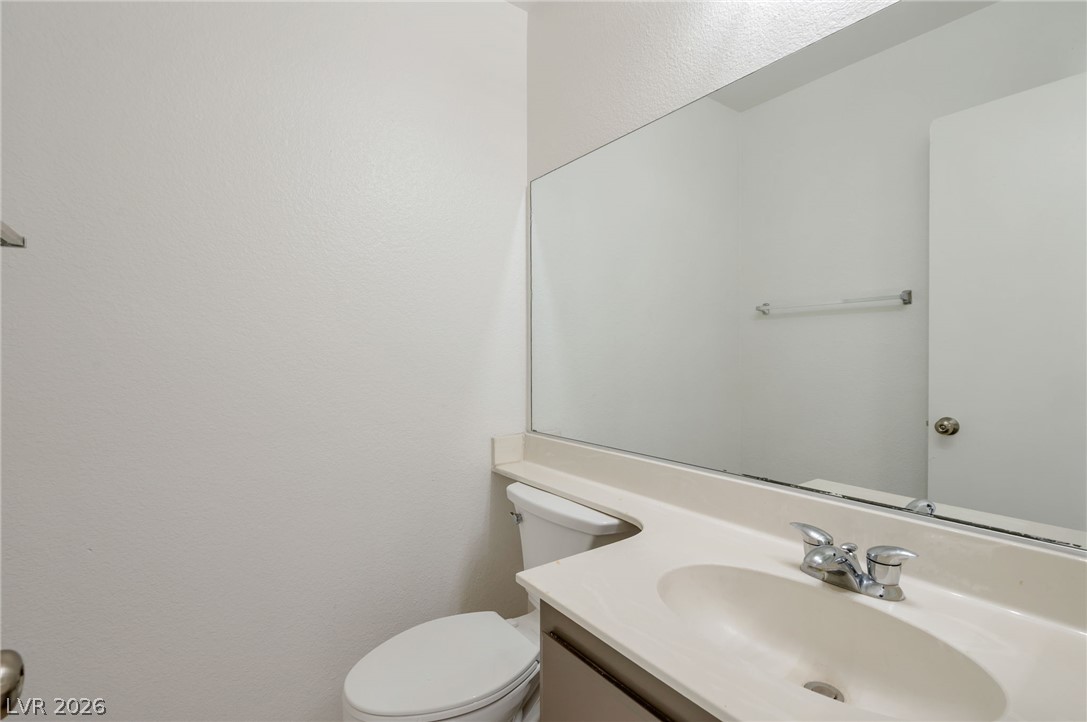 4427 Faberge Avenue Property Photo 9