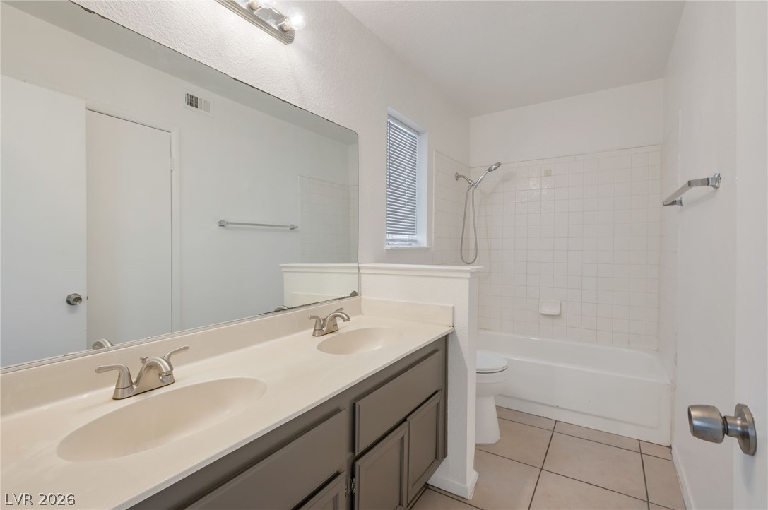 4427 Faberge Avenue Property Photo 11