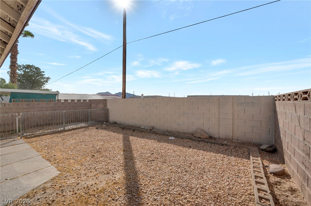 4427 Faberge Avenue Property Photo 15